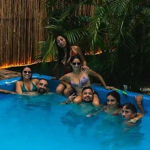 Hostel Maui